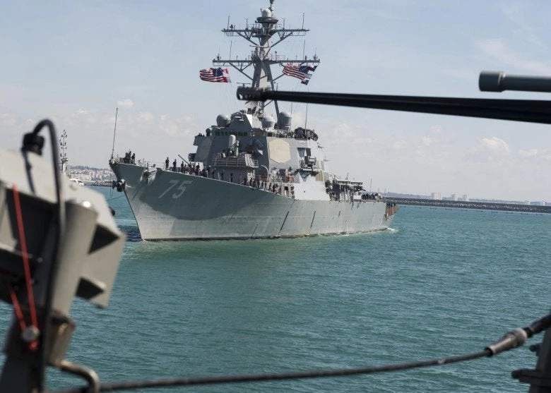 Αντιτορπιλικό USS Donald Cook: Κόβει ανάσες και μόλις έφτασε στη Σούδα